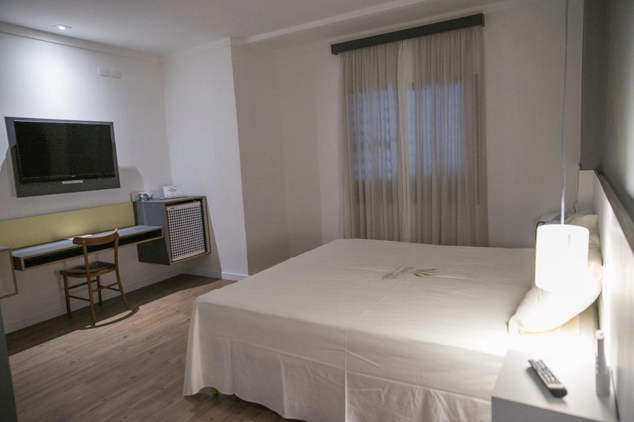 Uniclass Hotel Pinheiros Сао Паоло Екстериор снимка